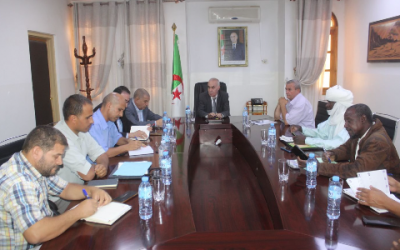 une visite de terrain et une séance de travail avec M. Ahmed Belhaddad, Wali d’Elizi, pour présenter un exposé sur l’avancement du projet au niveau du village de Tamajart